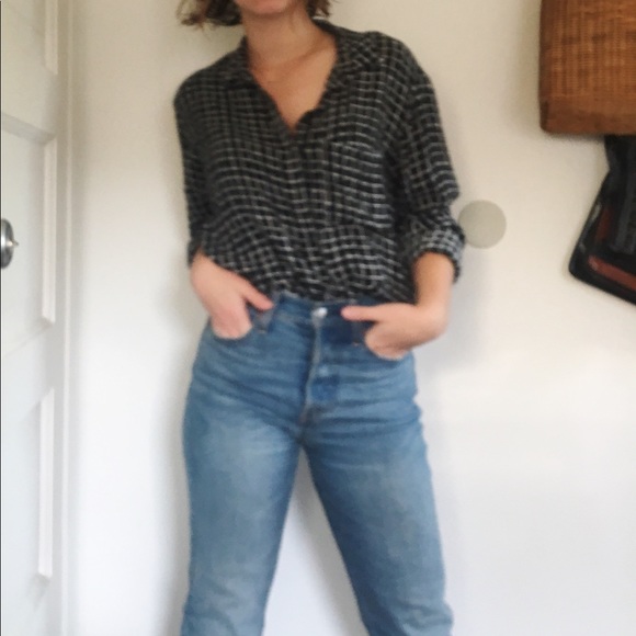 Black and white button up blouse - Picture 3 of 4